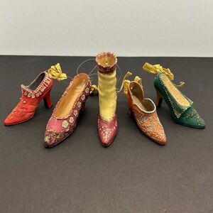 Vintage Victorian Shoe Christmas Ornaments Miniature Resin Decorative Shoes S/5